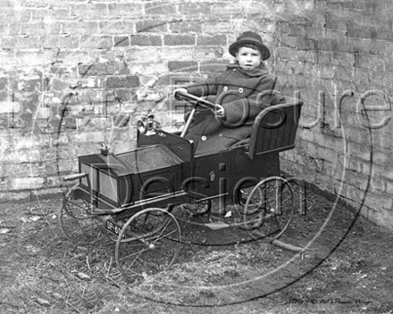 Young lad from Reading in Berkshire c1910s