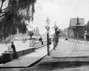 Stone Bridge and Embankment, Bedford in Bedfordshire c1905