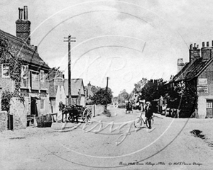 Picture of Berks - Three Mile Cross c1910s - N1069