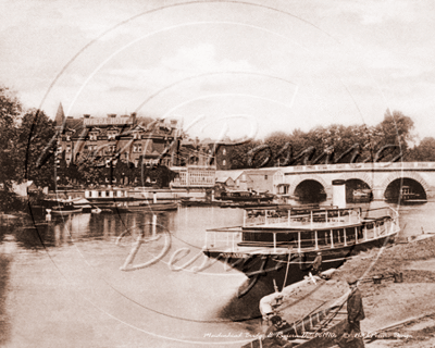 The Riviera Hotel and Maidenhead Bridge, Berkshire c1910s