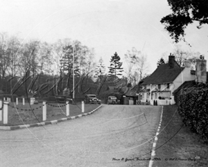 Picture of Berks - Bracknell, Horse & Groom c1930s - N1723