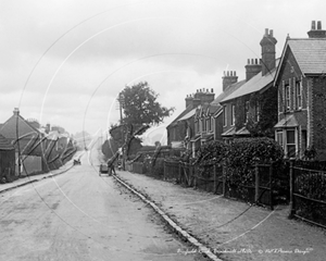 Picture of Berks - Bracknell, Binfield Road c1920s - N1761