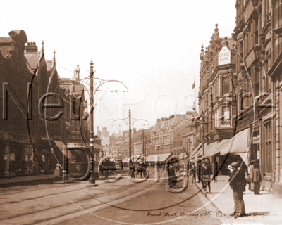 Broad Street, Reading in Berkshire c1910s