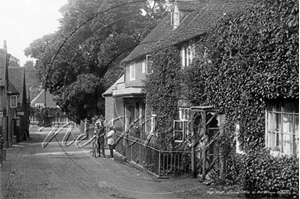 Picture of Berks - Sonning, High Street c1910s - N2064