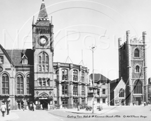 Picture of Berks - Reading, Town Hall & Church c1950s - N801