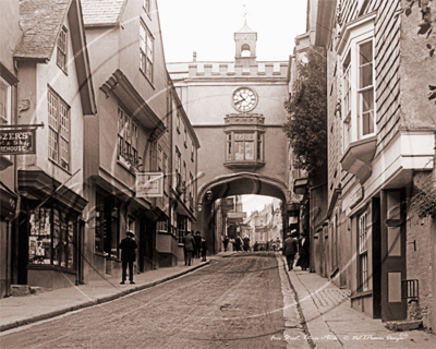 Picture of Devon - Totnes, Fore Street c1920s - N2450