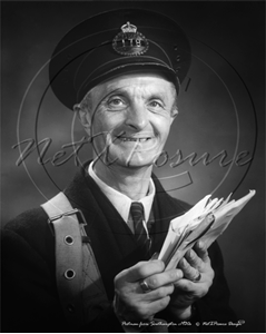 Picture of Hants - Southampton Postman c1930s - N2332