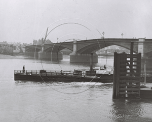 Picture of London, SW - Battersea Bridge c1890 - N002