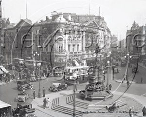 Piccadilly Circus in London c1930s