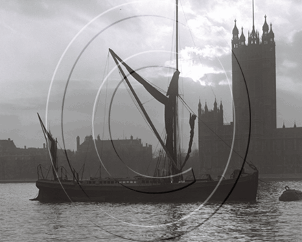 Picture of London - Houses of Parliament, Night Shot c1930s - N032