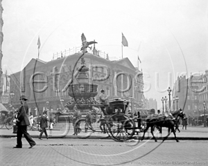 Piccadilly Circus with a portly Policemen and a bypassing Hansom Cab in London c1890s