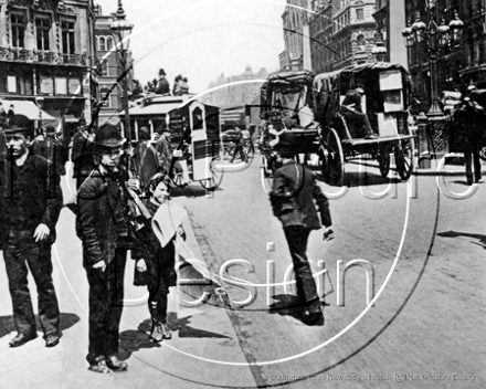 Newsboys, Ludgate Circus in London c1900s