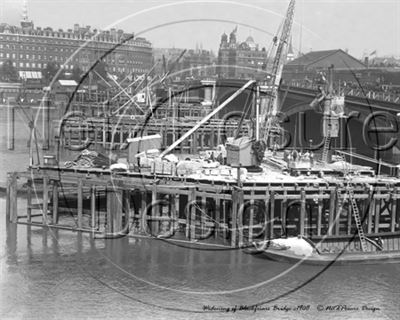 Picture of London - Blackfriars Bridge Widening c1908 - N591