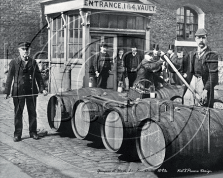 Picture of London - Docks & The Gaugers c1900s - N794