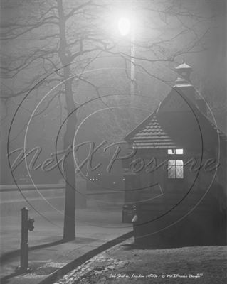 Picture of London - Embankment Cab Shelter 1900s - N1952