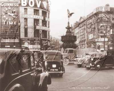 Piccadilly Circus in Central London c1950s