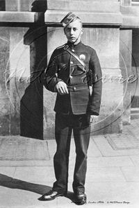 Picture of London Life - Messenger Boy c1900s - N2131