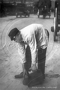 Picture of London Life - Orderly Boy c1900s - N2140