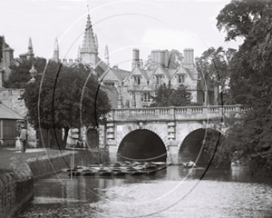 Picture of Oxon - Magdalen College c1930s - N082
