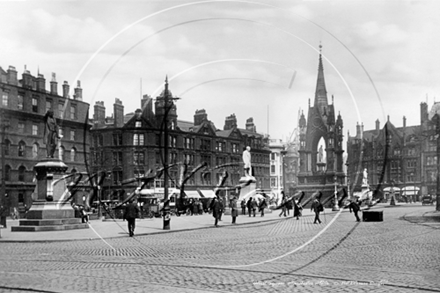 Picture of Lancs - Manchester, Albert Square c1920s - N2907