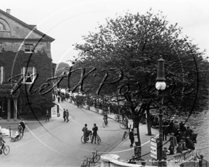 The Swan Hotel and The Embankment, Bedford in Bedfordshire c1930s