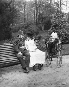 Picture of London Life -  London Policeman c1900 - N1485