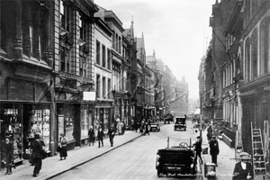 King Street, Manchester in Lancashire c1920s