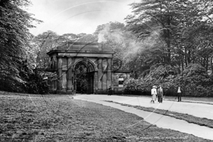Entrance inside Heaton Park, Manchester in Lancashire c1910s