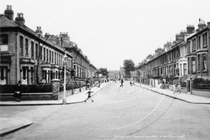 Devonport Road, Shepherds Bush in West London c1930s