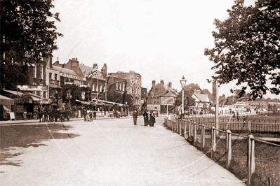 Picture of Surrey - Kew, Kew Green c1900s - N3596