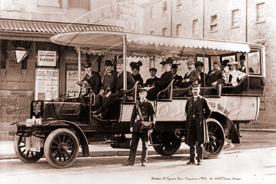 Straker and Squire Bus with passengers, Penzance in Cornwall c1910s