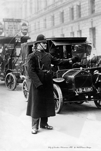 Picture of London Life - City Of London Policeman c1915 - N3656