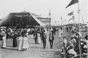 Picture of Hants - Portsmouth, The Parade Clarence Pier c1900s - N3890