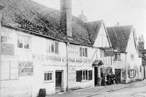 The Griffin Pub, Church Road, Caversham in Berkshire c1900s