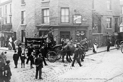 Picture of Yorks - Brighouse, Waterloo Road Junction of Garden Road c1905 - N3942