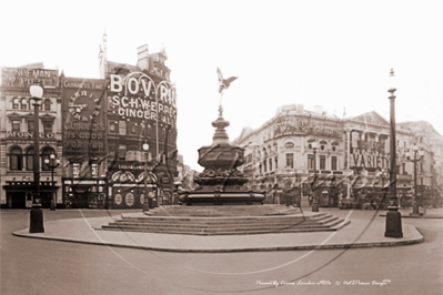 Statue of Eros, Piccadilly Circus, Piccadilly in Central London c1920s