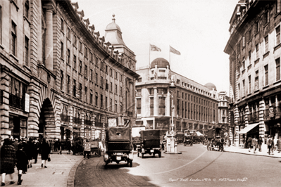 Regent Street from Piccadilly Circus in Central London c1936