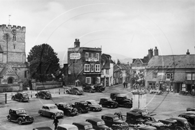 Picture of Hants - Petersfield, The Market Square c1930s - N4083