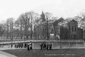 The Parish Church, Clapham Common, Clapham in South West London c1919