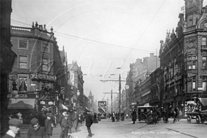 Briggate from Duncan Street, Leeds in Yorkshire c1910s