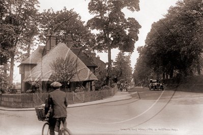 Picture of Herts - Hitchin, Walsworth Road, The Thatched Cottage c1910s - N4179