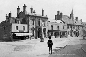 Picture of Northants - Thrapston, High Street c1890s - N4191