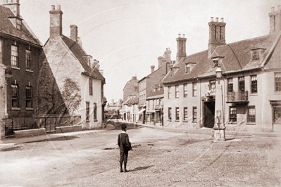 Picture of Northants - Thrapston, High Street c1890s - N4190