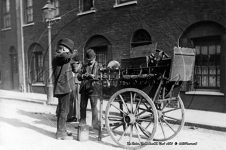 Picture of London, SW - Lambeth, South Lambeth Road, The Tinker c1893 - N4312