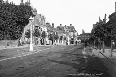 Broad Street in Wokingham, Berkshire c1900