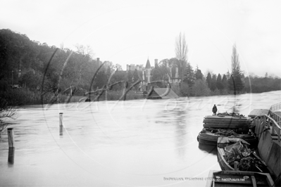 Boulters Lock, Maidenhead in Berkshire c1900s