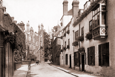 Picture of Berks - Eton, Keats Lane, Eton College c1909 - N4458