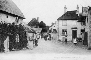 Picture of Sussex - Angmering, The Square and Red Lion Pub c1900s - N4504