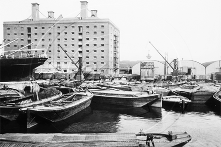 Grain Handling, London Docks on The Thames in London c1900s