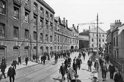 Picture of Berks - Reading, Huntley & Palmers Biscuit Factory c1910s - N4647